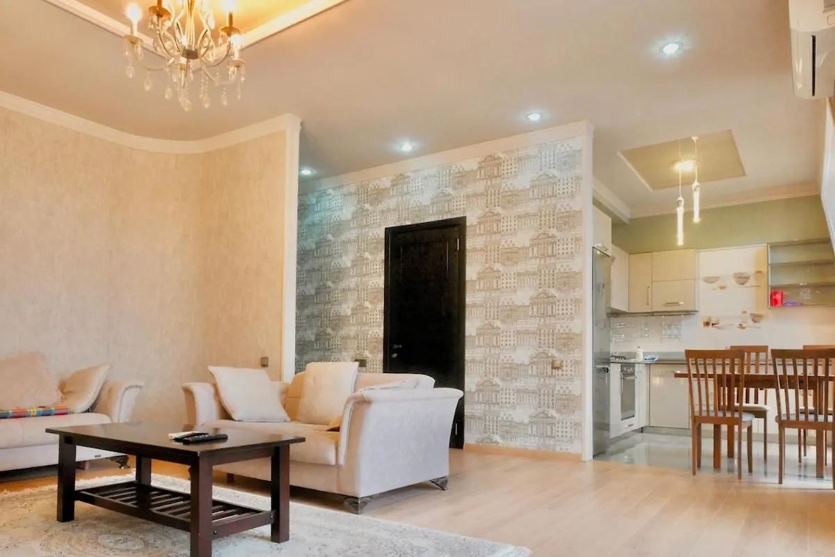 Central Old Batumi Cozy Apartment With Balcony