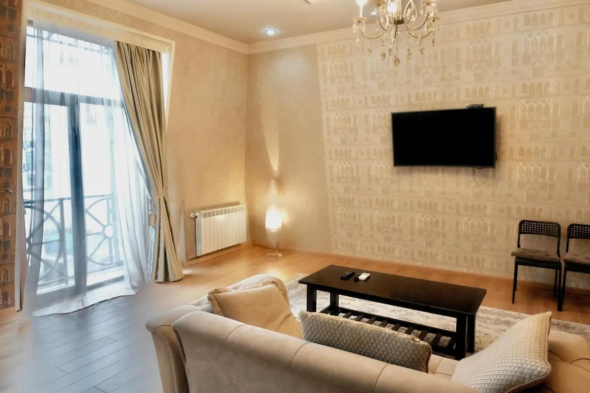 Central Old Batumi Cozy Apartment With Balcony Georgia
