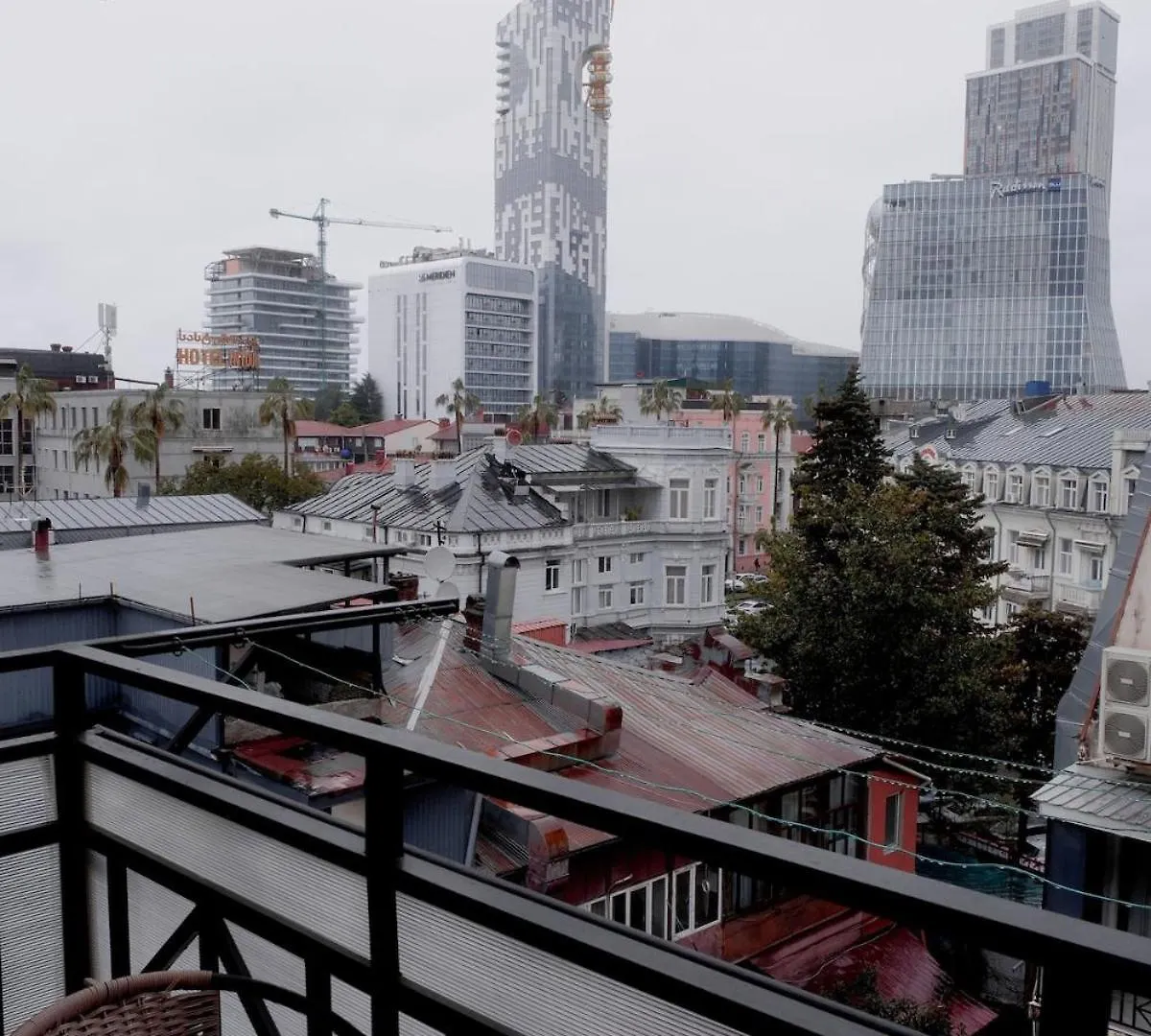 Central Old Batumi Cozy Apartment With Balcony